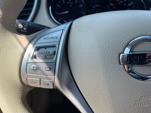 Used 2015 Nissan Rogue SV w/ SV Premium Package AWD/4WD image 25