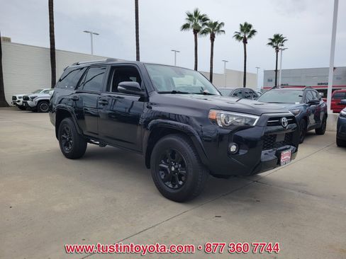 Certified 2023 Toyota 4Runner SR5 Premium image 2