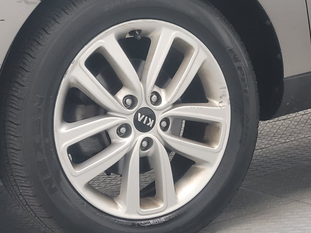 Used 2019 Kia Soul + FWD image 31