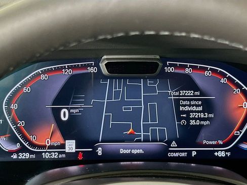 Used 2022 BMW X5 sDrive40i w/ M Sport Package image 12