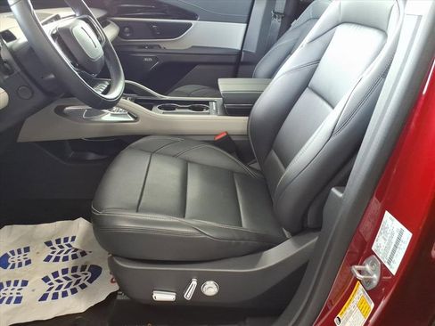 New 2024 Lincoln Nautilus Premier w/ Equipment Group 102A image 14