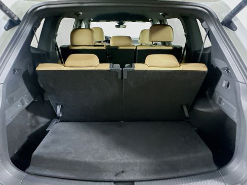 Used 2024 Volkswagen Tiguan SE image 27