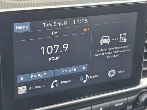 Used 2026 Hyundai Venue SEL FWD image 17
