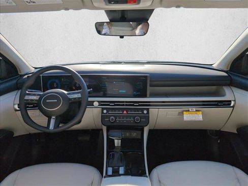 New 2026 Hyundai Tucson SE image 18