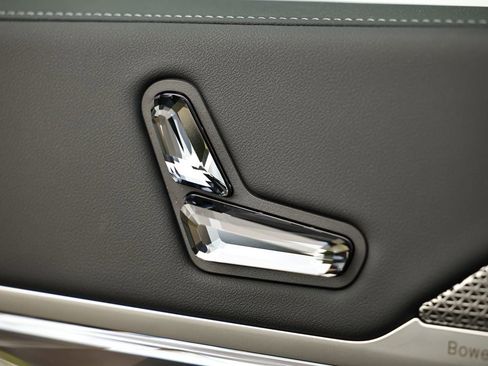 New 2026 BMW 740i w/ Executive Package image 15