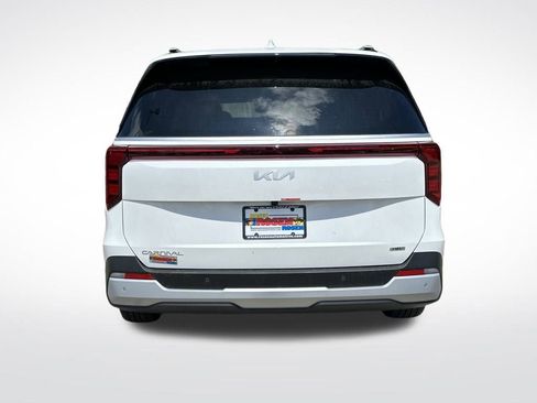 New 2025 Kia Carnival EX image 4