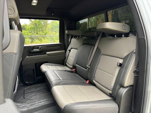 Used 2026 Chevrolet Silverado 2500 ZR2 AWD/4WD image 23