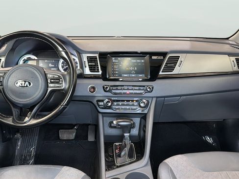 Used 2017 Kia Niro EX FWD image 15