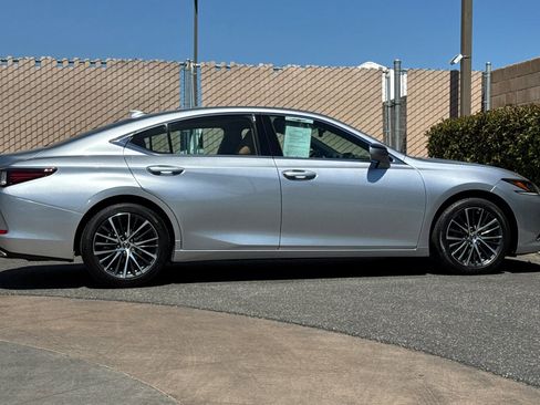 Certified 2025 Lexus ES 350 w/ Premium Package FWD image 3