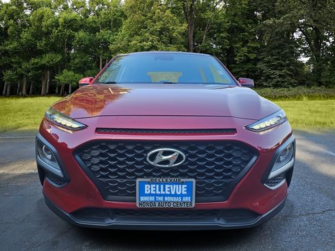 Used 2021 Hyundai Kona SE AWD/4WD image 3