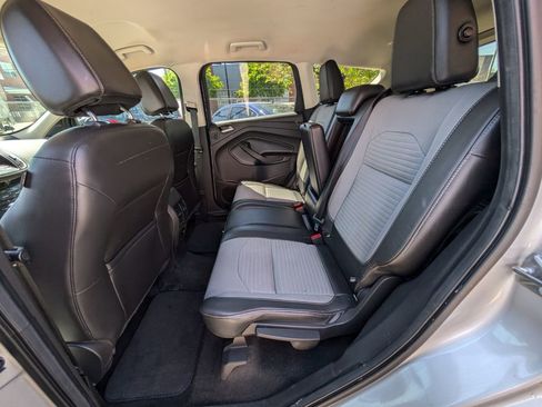 Used 2017 Ford Escape Titanium image 17