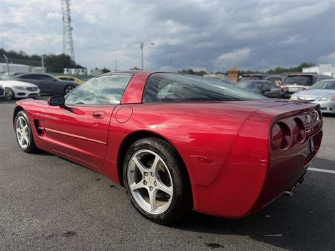 Used 2000 Chevrolet Corvette Coupe w/ Performance Handling Pkg RWD image 7