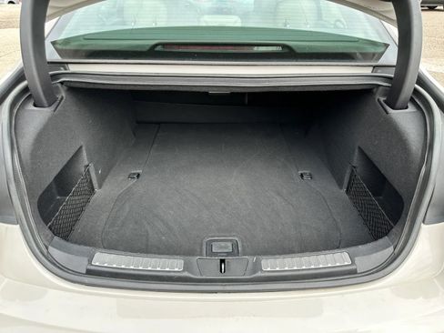 Used 2019 Lincoln Continental Select w/ Continental Climate Package FWD image 13