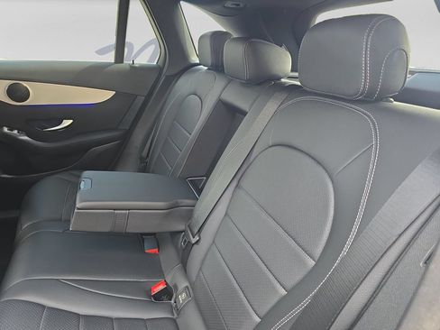 Used 2022 Mercedes-Benz GLC 300 w/ Premium Package Lite image 30