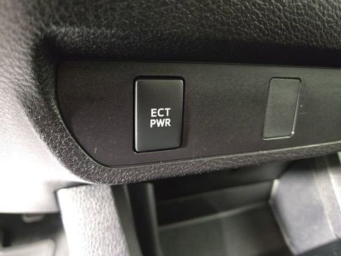 Used 2017 Toyota Tacoma SR5 w/ Tow Package image 28