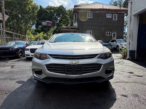 Used 2018 Chevrolet Malibu LT FWD image 12