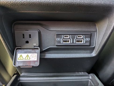 New 2025 Jeep Grand Cherokee L Altitude image 16