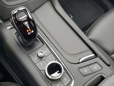 Certified 2024 Cadillac XT6 Luxury w/ LPO, Floor Liner Package AWD/4WD image 24