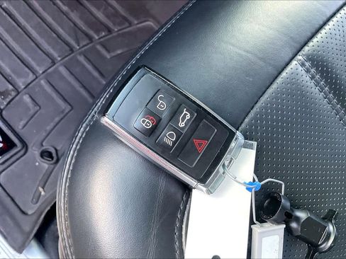 Used 2020 Land Rover Range Rover Sport HSE AWD/4WD image 13