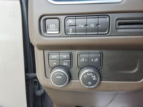 Used 2023 Chevrolet Tahoe LT AWD/4WD image 21