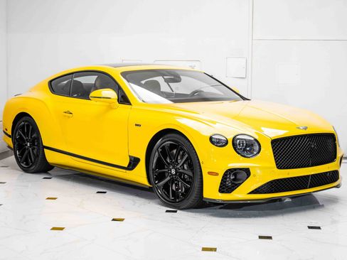 Certified 2024 Bentley Continental GT V8 AWD/4WD image 7