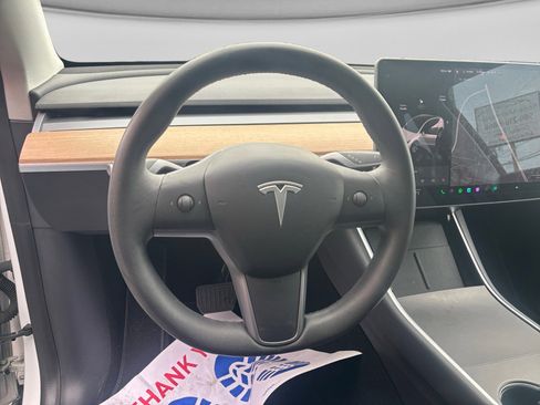 Used 2020 Tesla Model Y Long Range AWD/4WD image 5