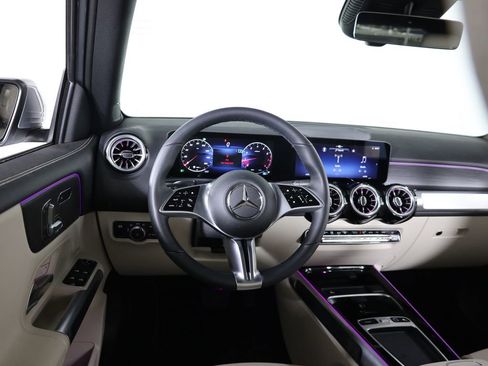 Certified 2026 Mercedes-Benz GLB 250 4MATIC image 43