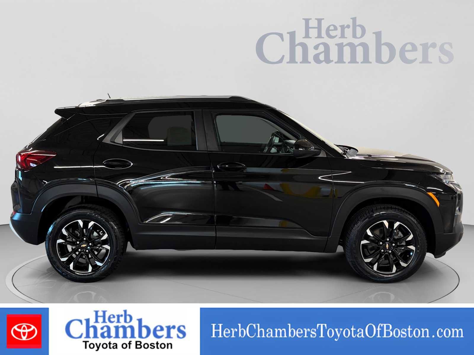 Used 2023 Chevrolet TrailBlazer LT w/ Convenience Package AWD/4WD image 11