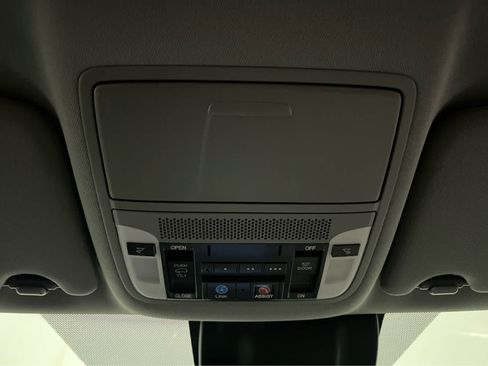 Used 2017 Acura MDX SH-AWD w/ Technology Package image 16