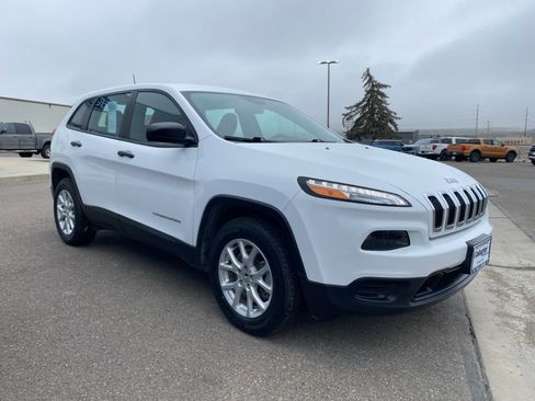 Used 2017 Jeep Cherokee Sport w/ Trailer Tow Group image 16