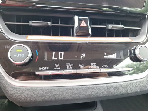 Used 2026 Toyota Corolla LE FWD image 26