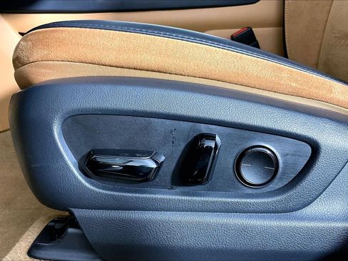 Used 2023 Lexus RZ 450e Premium image 34