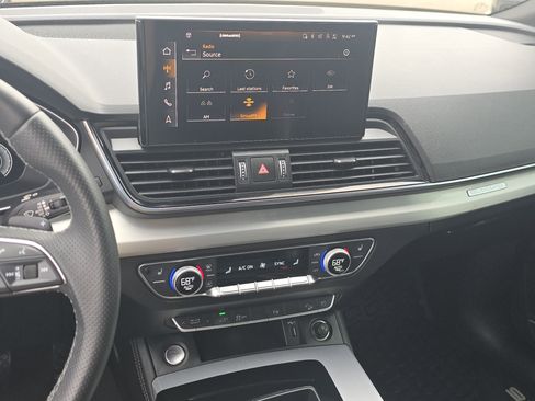 Certified 2023 Audi Q5 e Premium Plus w/ Premium Plus Package AWD/4WD image 24
