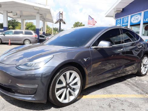 Used 2018 Tesla Model 3 Long Range AWD/4WD image 8