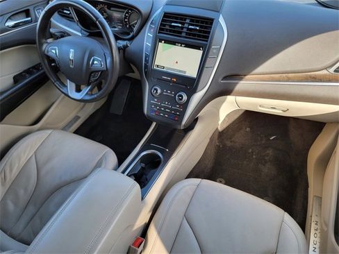 Used 2017 Lincoln MKC Reserve w/ Lincoln MKC Climate Package image 38