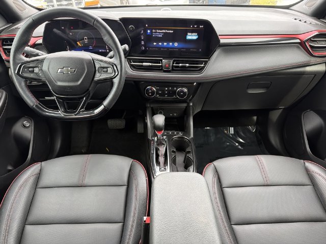 Used 2025 Chevrolet TrailBlazer RS w/ Convenience Package FWD image 17