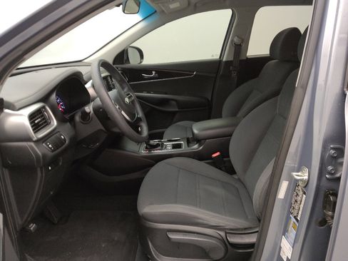 Used 2020 Kia Sorento LX image 17