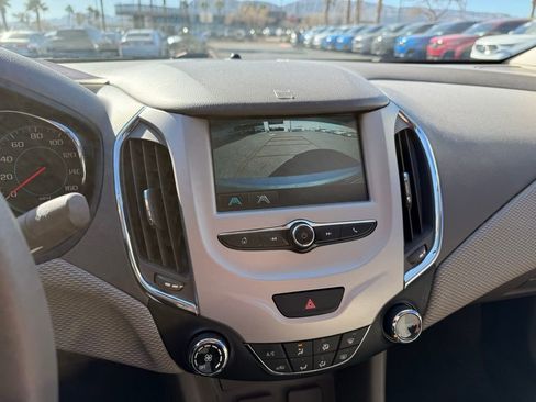 Used 2018 Chevrolet Cruze LS image 11