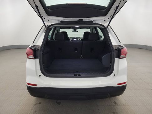 Used 2024 Chevrolet Equinox LS image 29