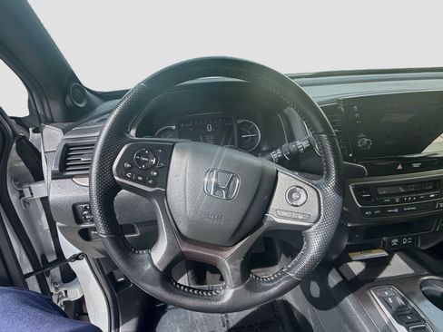 Certified 2023 Honda Passport EX-L image 10
