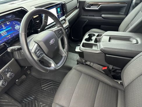 Used 2022 Chevrolet Silverado 1500 RST image 9