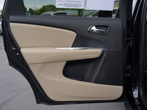 Used 2018 Dodge Journey SE w/ Safe & Sound Group AWD/4WD image 19