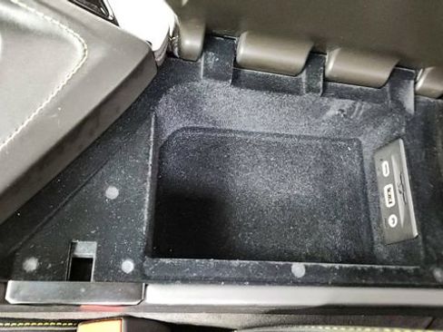 Used 2022 Chevrolet Corvette Stingray Premium Conv w/ Z51 Performance Package image 49