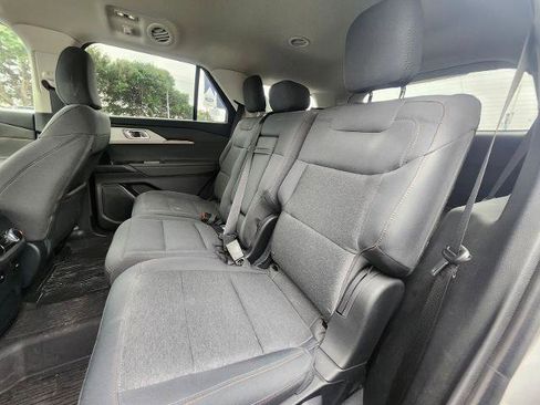 Certified 2025 Ford Explorer Active RWD image 10