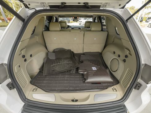 Used 2017 Jeep Grand Cherokee Overland image 42