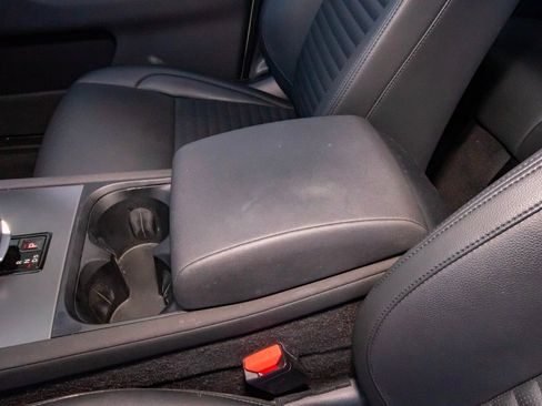 Used 2025 Land Rover Discovery Sport S image 29