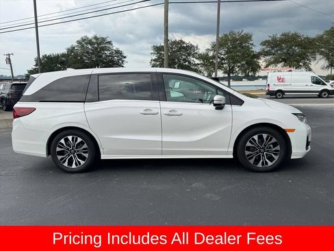 Used 2025 Honda Odyssey Elite image 2