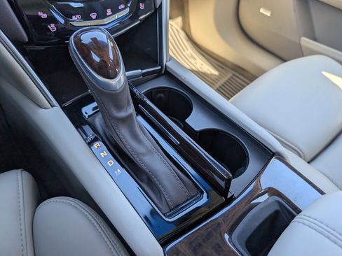 Used 2016 Cadillac XTS Premium image 24