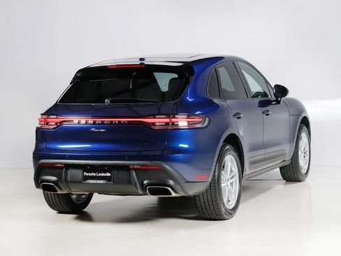 Certified 2023 Porsche Macan image 9