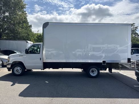 New 2027 Ford E-450 and Econoline 450 Super Duty w/ Power Equipment Group RWD image 6